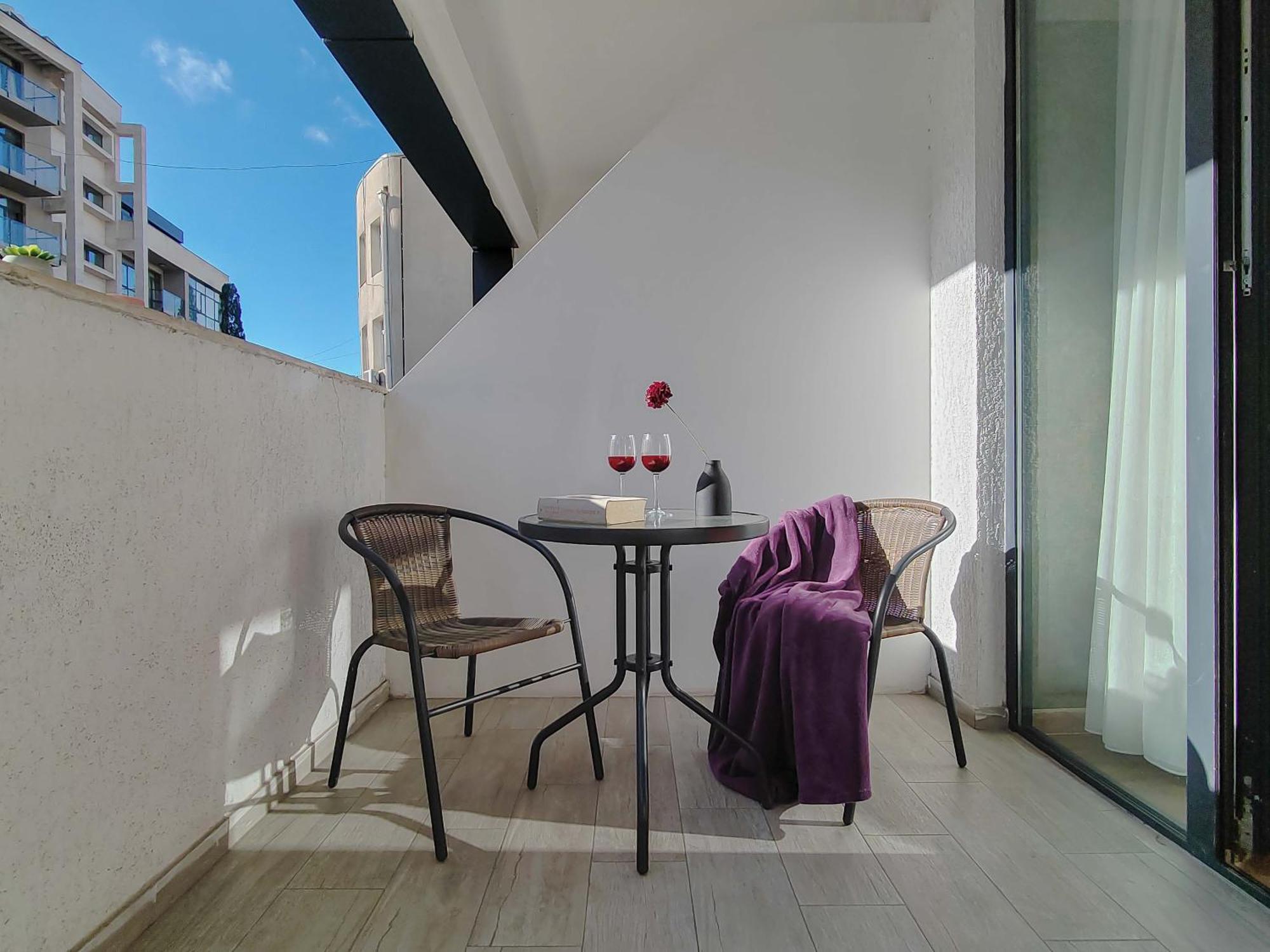 טביליסי Round Garden Hotel מראה חיצוני תמונה