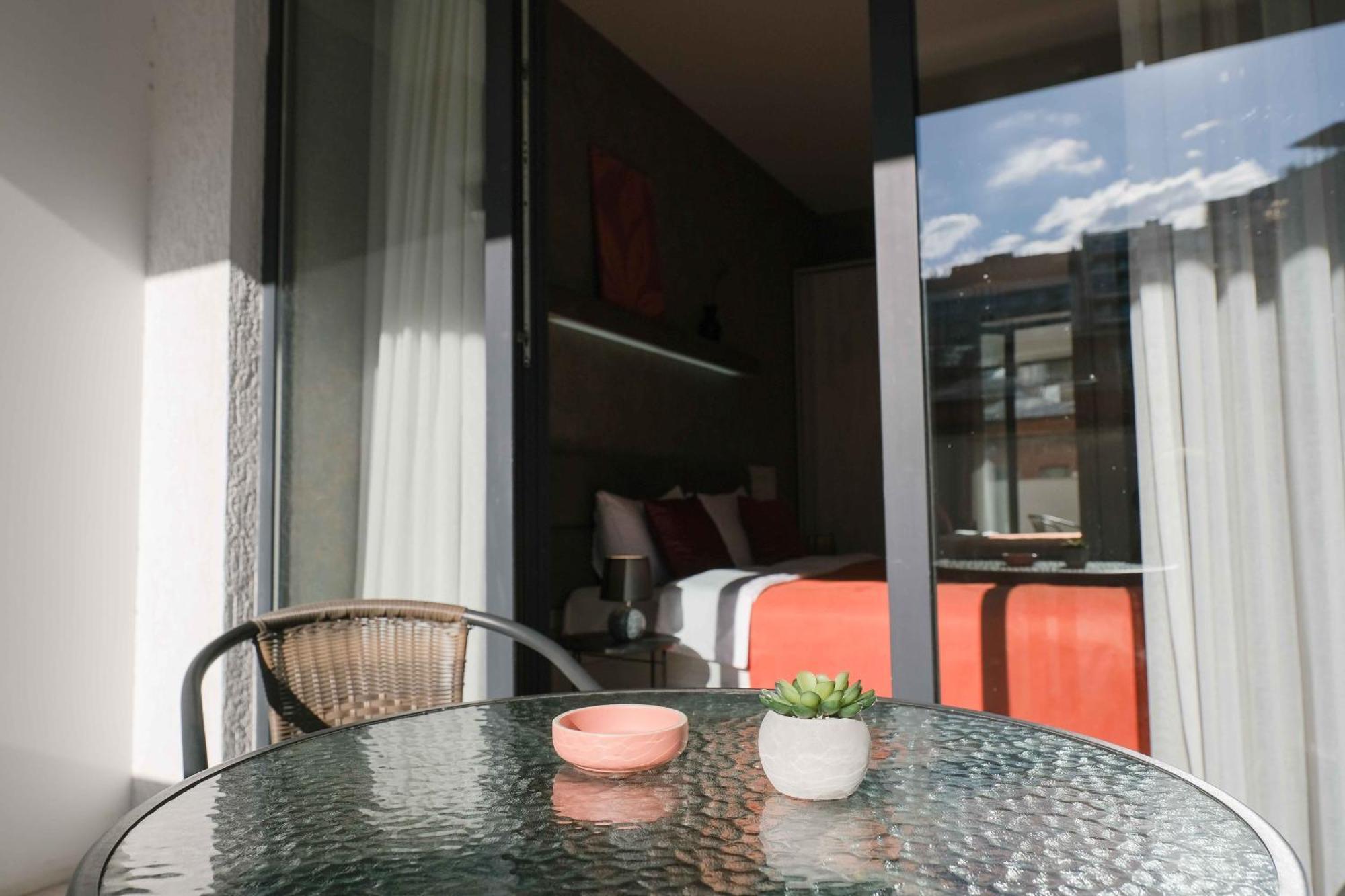 טביליסי Round Garden Hotel מראה חיצוני תמונה