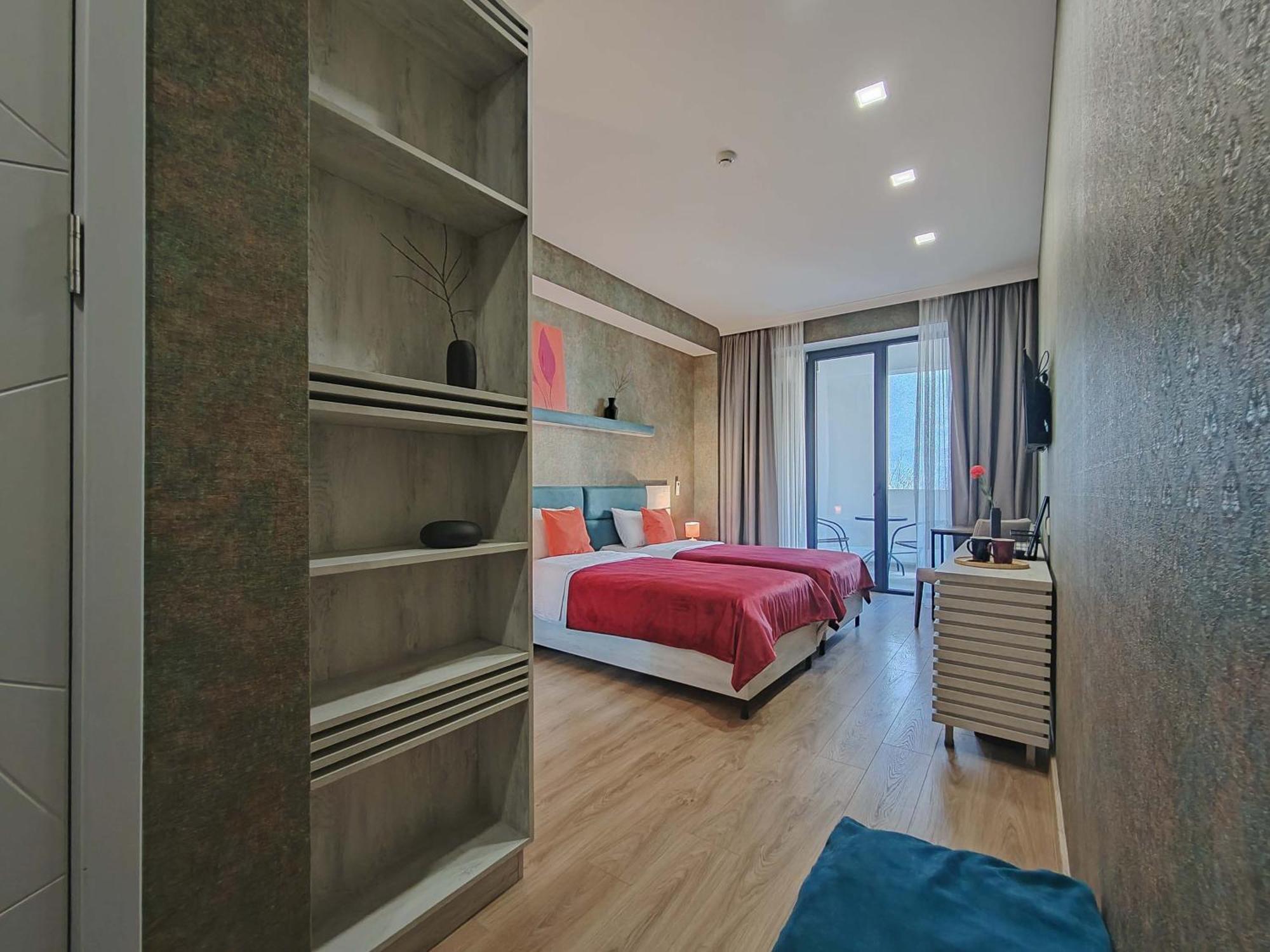 טביליסי Round Garden Hotel מראה חיצוני תמונה