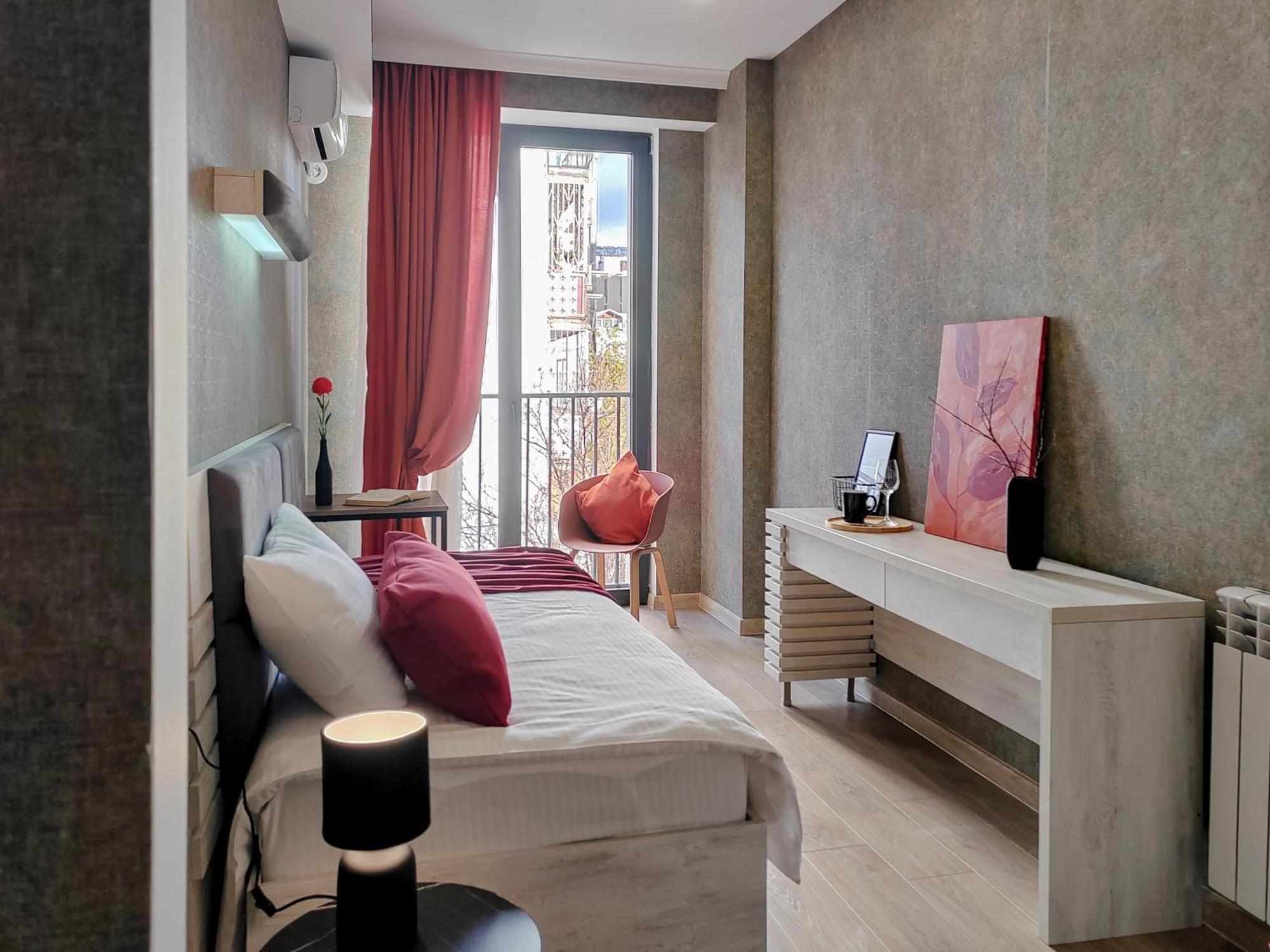 טביליסי Round Garden Hotel מראה חיצוני תמונה