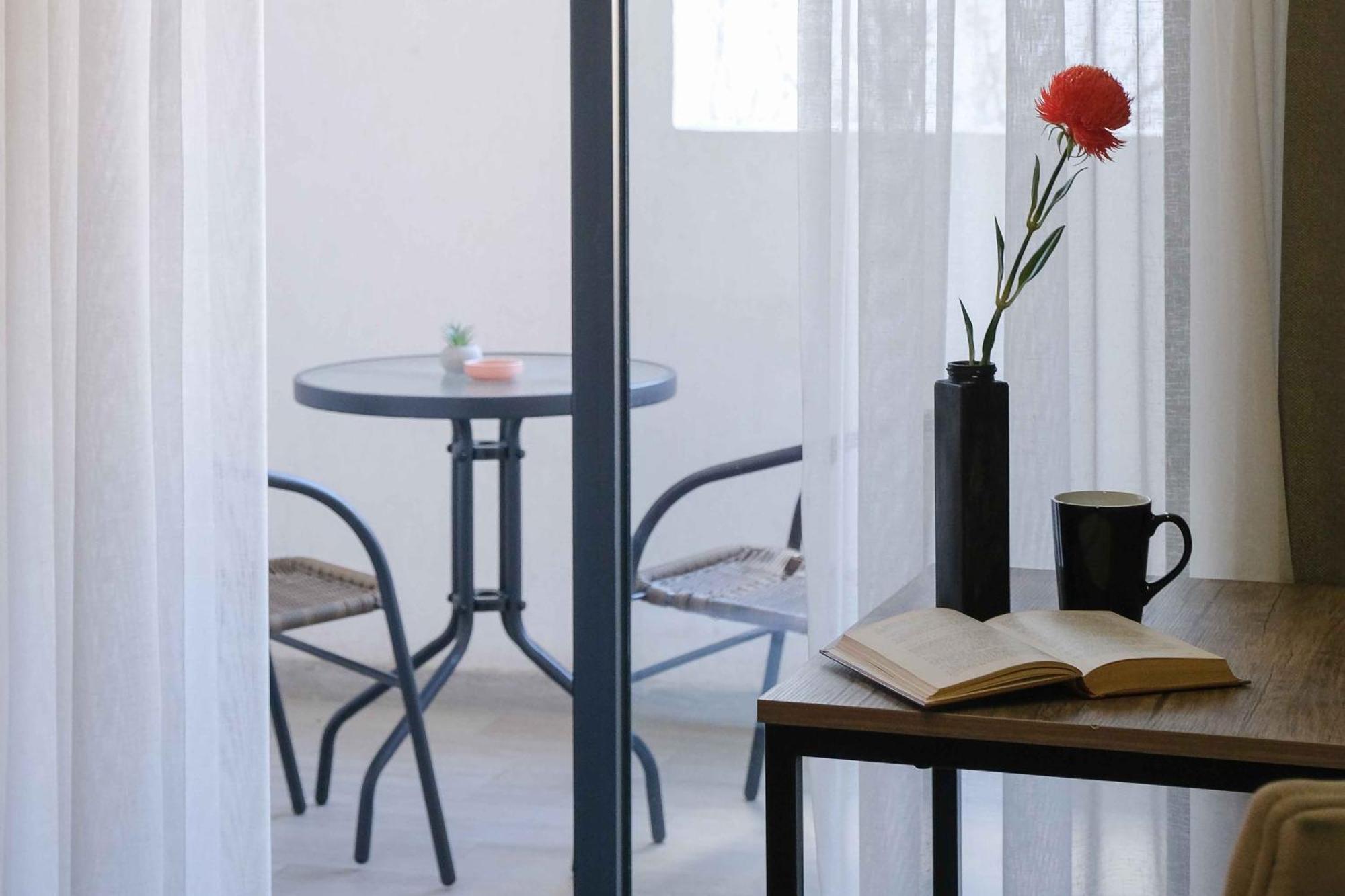 טביליסי Round Garden Hotel מראה חיצוני תמונה